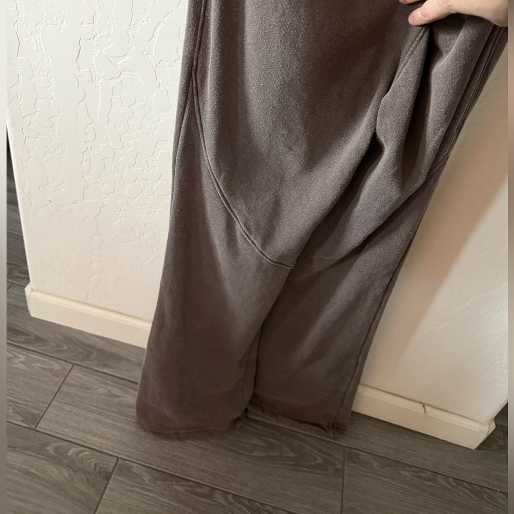 Free People Movement|Free spirit one piece,brown open back jumpsuit;flare leg••• - Picture 10 of 16
